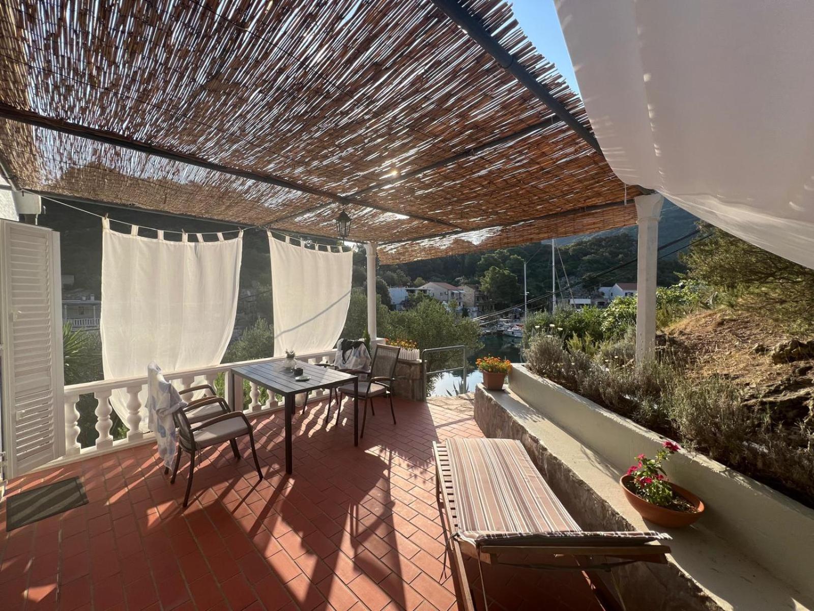 Apartment Nadine Mljet Mit Meerblick Okuklje Exteriér fotografie
